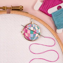 Load image into Gallery viewer, Mirror Ball Needle Minder