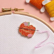 Load image into Gallery viewer, Pumpkin Magnetic Needle Minder