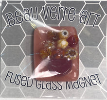 Load image into Gallery viewer, floral fused needleminder