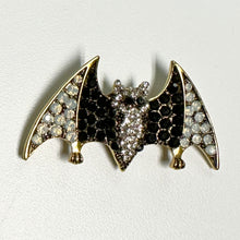 Load image into Gallery viewer, black bat needleminder