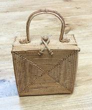 Load image into Gallery viewer, rosie square bag