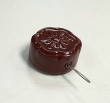 Load image into Gallery viewer, Awaji Kawara Magnetic Needleminder with Polisher, Multiple Colors