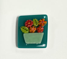 Load image into Gallery viewer, floral fused needleminder