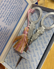 Load image into Gallery viewer, nacre scissors mother of pearl