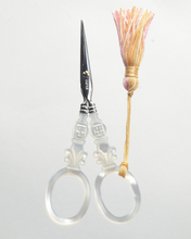 Load image into Gallery viewer, nacre scissors mother of pearl