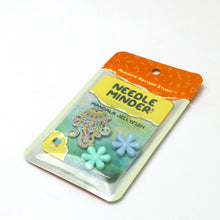 Load image into Gallery viewer, Mandala Jellyfish - Magnetic Needle Minder Set #1
