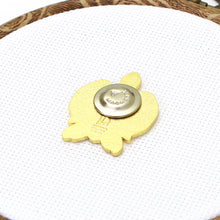 Load image into Gallery viewer, Mandala Turtle - Magnetic Needle Minder Set #1
