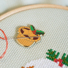 Load image into Gallery viewer, Mince Pie  Needle Minder

