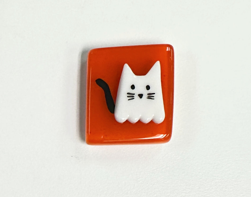 Kitty Ghost Fused Glass Needle Minder, Square