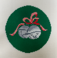 Load image into Gallery viewer, CM112 Jingle Bells round
