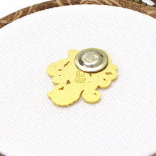 Load image into Gallery viewer, Mandala Jellyfish - Magnetic Needle Minder Set #1
