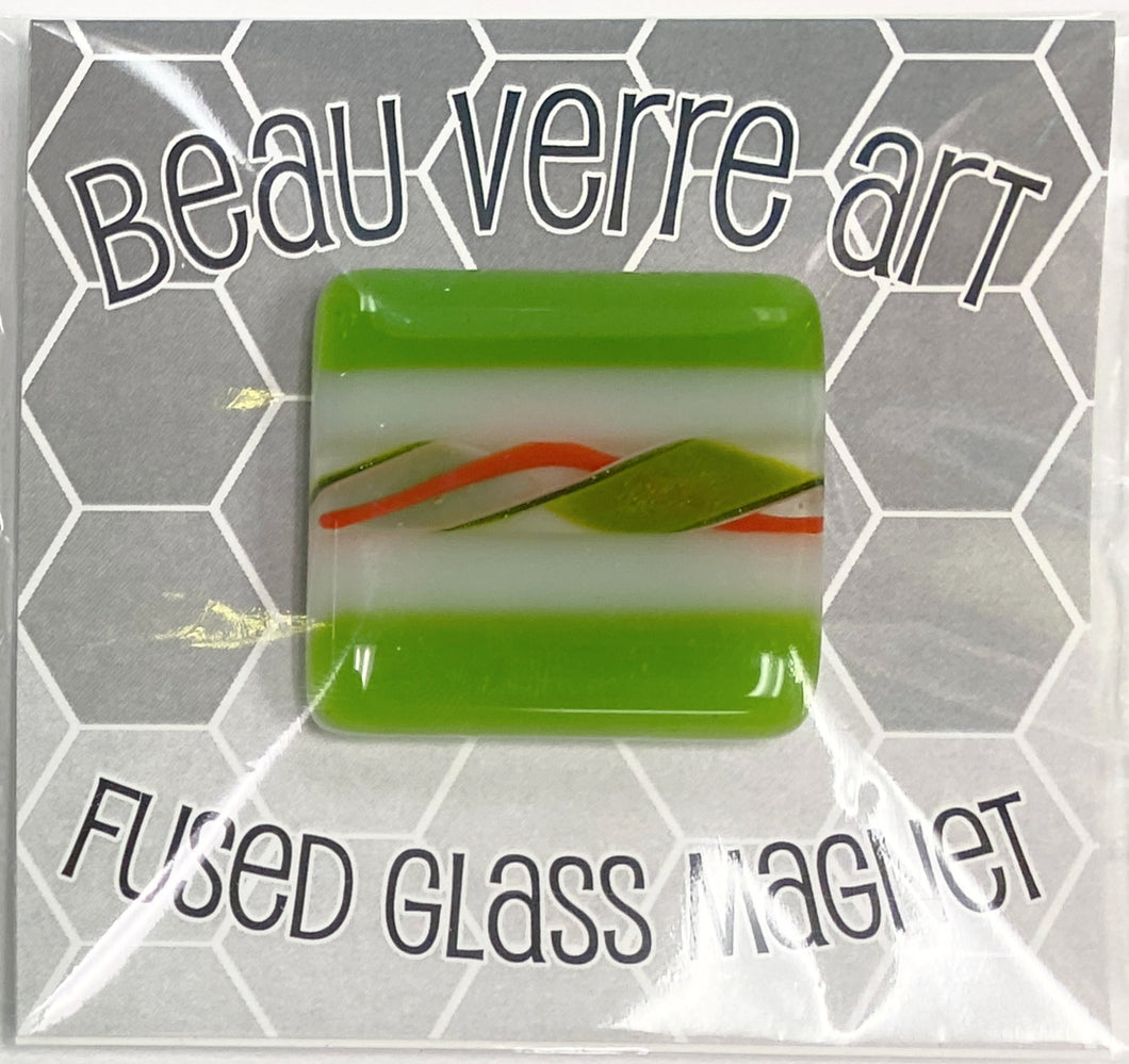 twisty fused glass needleminder