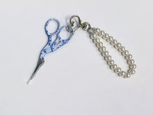 Load image into Gallery viewer, cutie scissors with pearls, assorted colors
