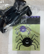 Load image into Gallery viewer, eek! spiders treat bag
