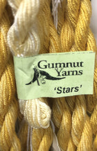Load image into Gallery viewer, gumnuts stars (010-589)
